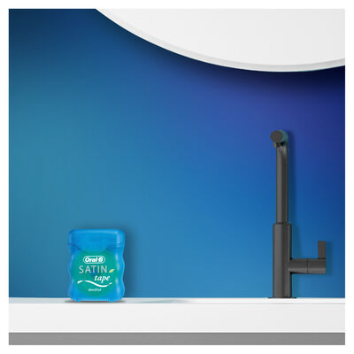 Hilo dental encerado Oral-B satin tape menta