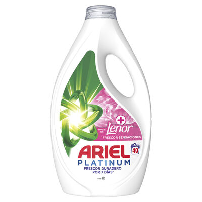 Detergente l&iacute;quido Ariel Platinum 40 lavados con un Lenor sensaciones