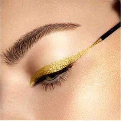 Maquillaje delineador de ojos Rimmel Wonder'swipe 002