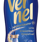 Suavizante con aroma lirio irresistible Vernel 55 lavados