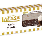 Turr&oacute;n de pralin&eacute; con nata y caf&eacute; Lacasa 250g