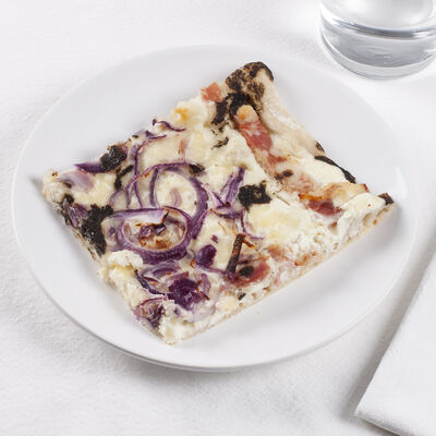 Porción pizza carbonara trufa
