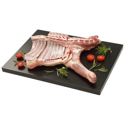 Cordero recental por cuartos