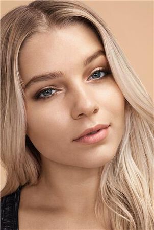 Base de maquillaje Maybelline Fit Me! Matte + Poreless 128