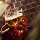 Cerveza rubia especial Mahou Barrica botella 33cl