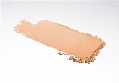 Maquillaje en polvo matificante Maybelline Fit Me! 220