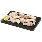 Alas de pollo frescas