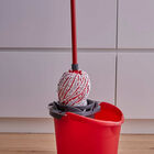 Cubo de fregar con escurridor Vileda color rojo