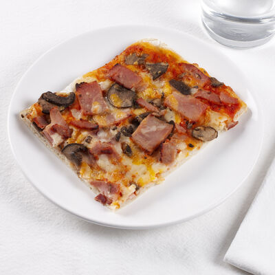 Porción pizza jamón queso y champiñón
