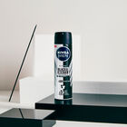 Desodorante en spray Nivea men 200ml invisible ropa blanca y negra