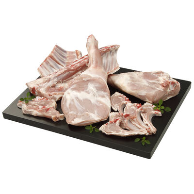 Cordero lechal por medios