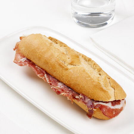 Bocadillo de jamón ibérico