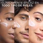 Crema facial de d&iacute;a con filtro protector factor 50 L'Or&eacute;al Revitalift 50ml