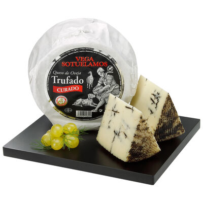 Queso de oveja curado Vega Sotuelamos trufado