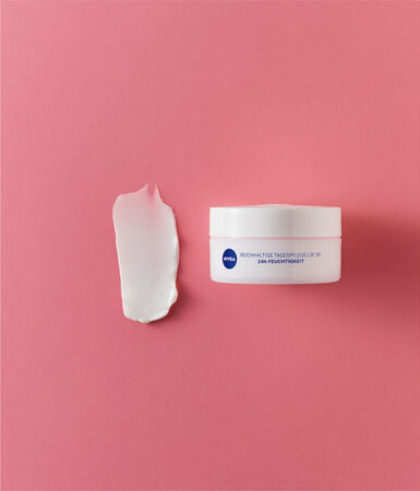 Crema facial de d&iacute;a nutritiva con factor de protecci&oacute;n solar 30 Nivea 50 ml