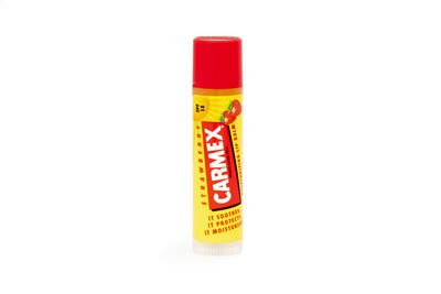 B&aacute;lsamo labial stick Carmex 4.25g fresa f15