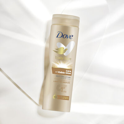 Loción autobronceadora Dove 400 ml Light