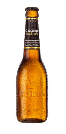 Cerveza dorada Cruzcampo Gran Reserva botella 33cl