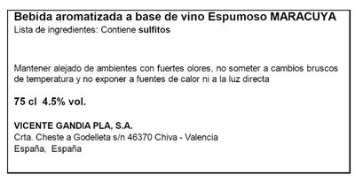 Bebida aromatizadacon un par mar acuya