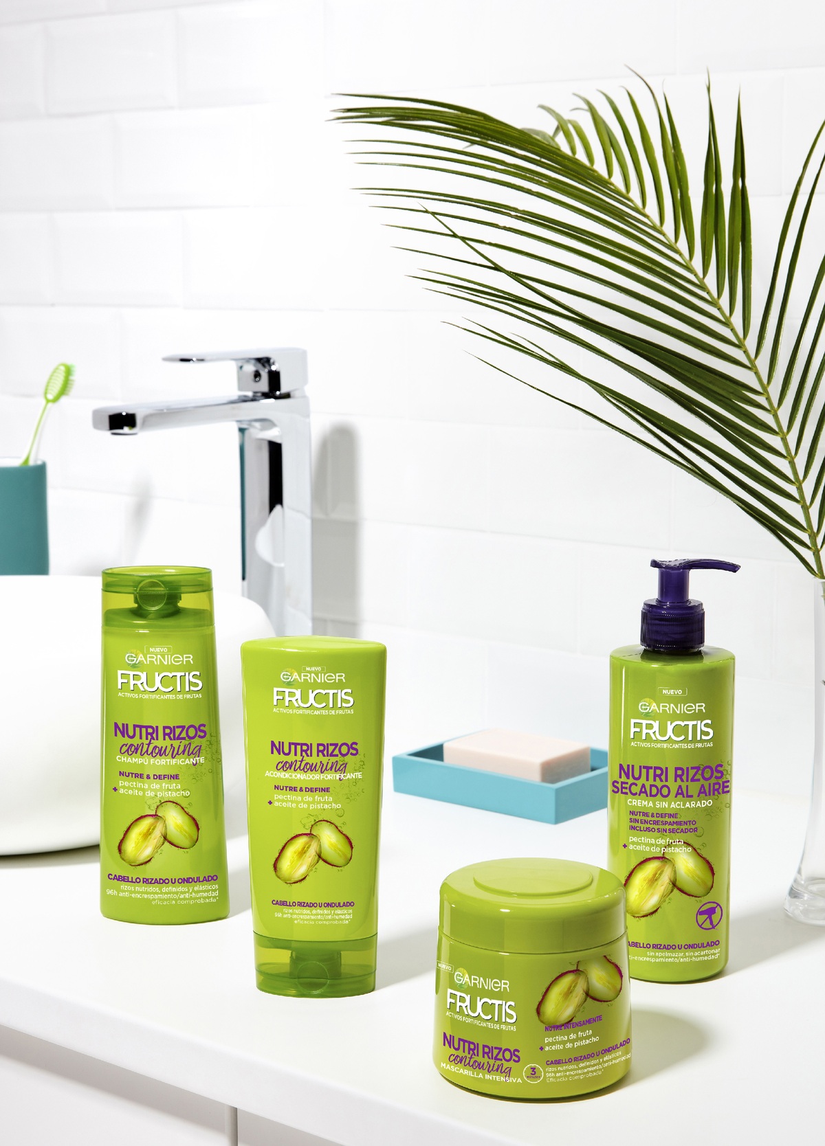 Champú fortificante Fructis 380 ml nutri-rizo para cabello rizado |  Ahorramas, image size:1200x1668